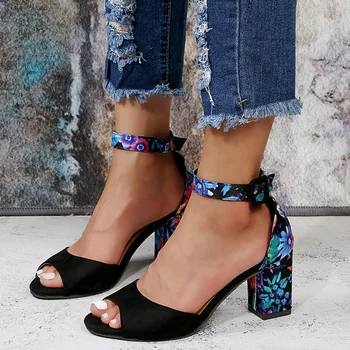 Yeni Yaz Moda Kadınlar Siyah Akın Çiçek Renk Yüksek Topuklu Sandalet Kadın Pompaları Peep Toe Ayak Bileği Kayışı platform ayakkabılar 35-43